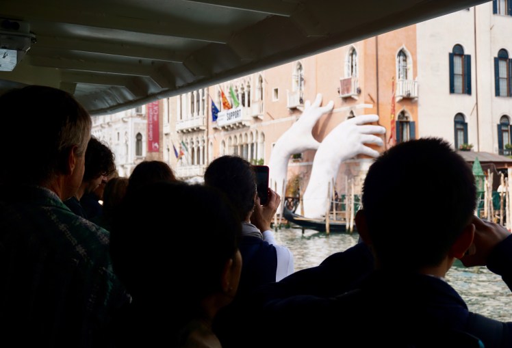 Lorenzo Quinn Art, Venice Italy